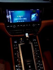 full screen poresche carplay
pcm5Â