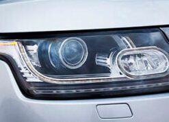 Range Rover 2017 Adaptive Xenon Headlights with LED Signature