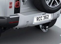 L663 Electrically deployable tow bar