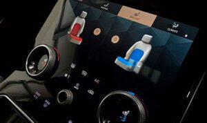 Evoque 2021 Heated and Cooled front seats